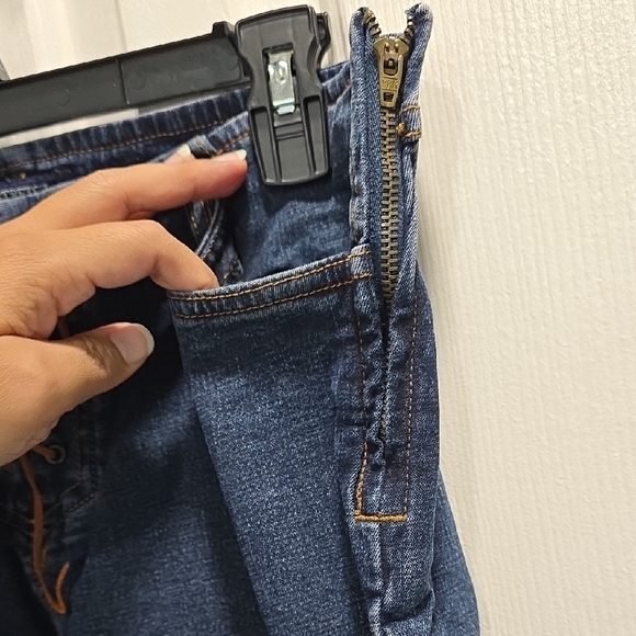 Bill Blass Vintage Denim Capris with Lace-Up Detail Woman's size 10 - Picture 7 of 13